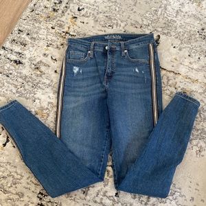 Wild fable size 6/27R jeans